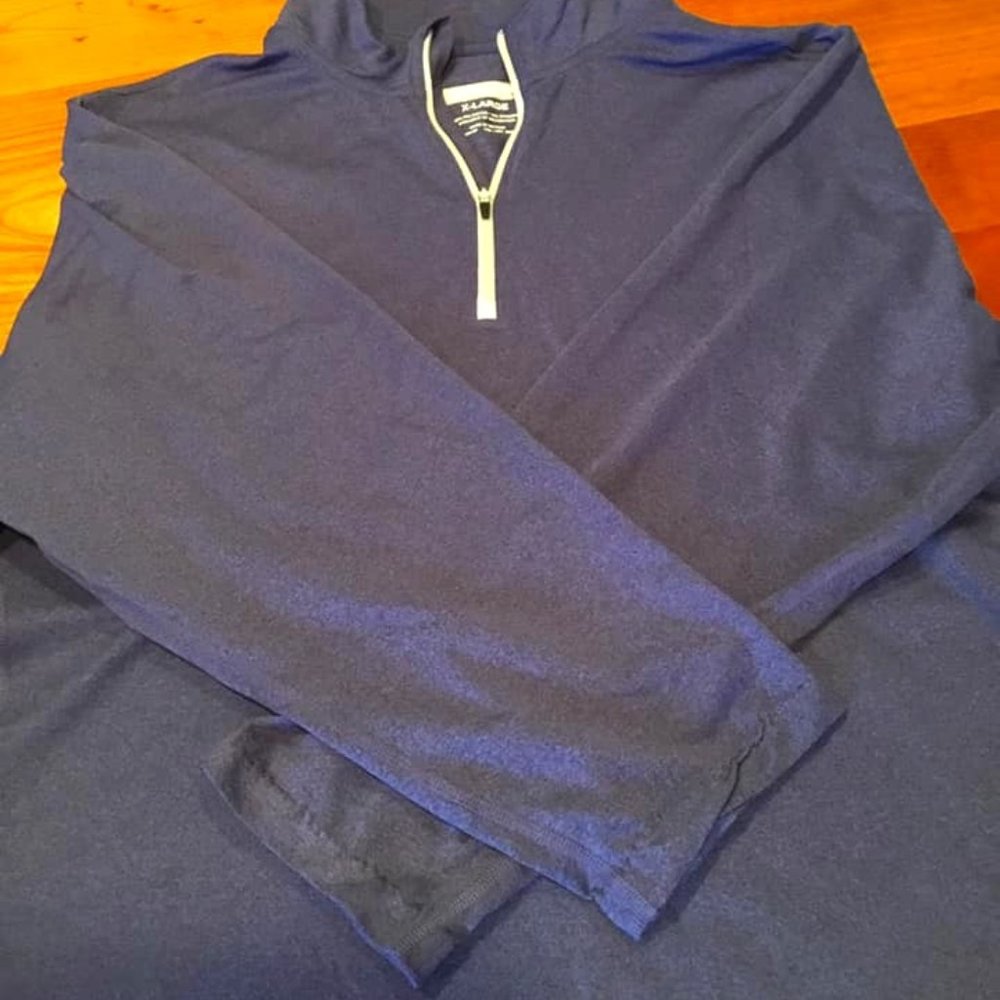 Long Sleeve Dark Blue Men's Shirt, Kirkland brand XL - Comfortable Looking - Picture 1 of 1